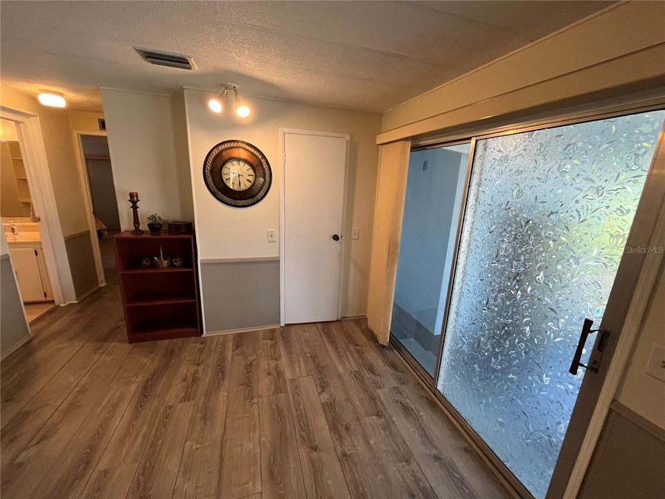 En Venta: $160,000 (2 camas, 2 baños, 1359 Pies cuadrados)
