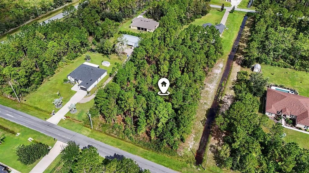 На продажу: $80,000 (1.24 acres)