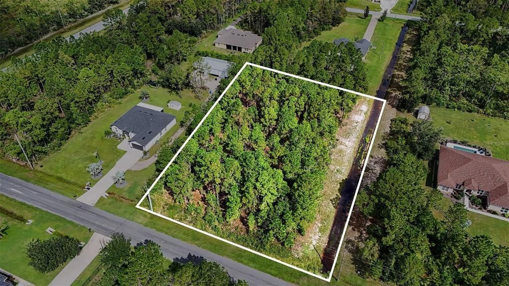 На продажу: $80,000 (1.24 acres)