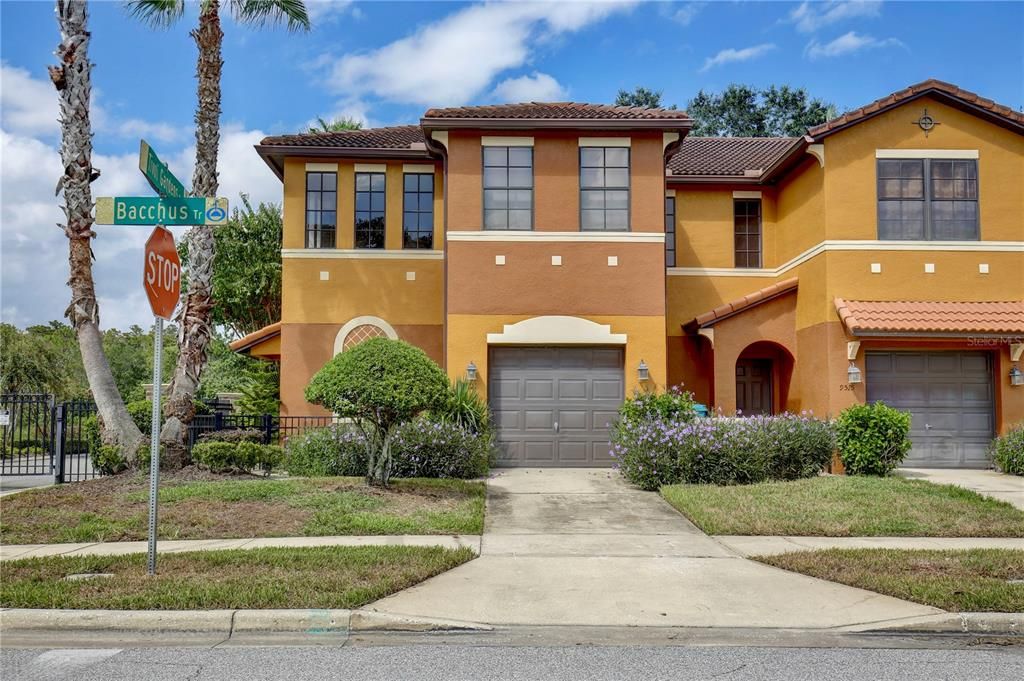 For Rent: $1,995 (3 beds, 2 baths, 1659 Square Feet)