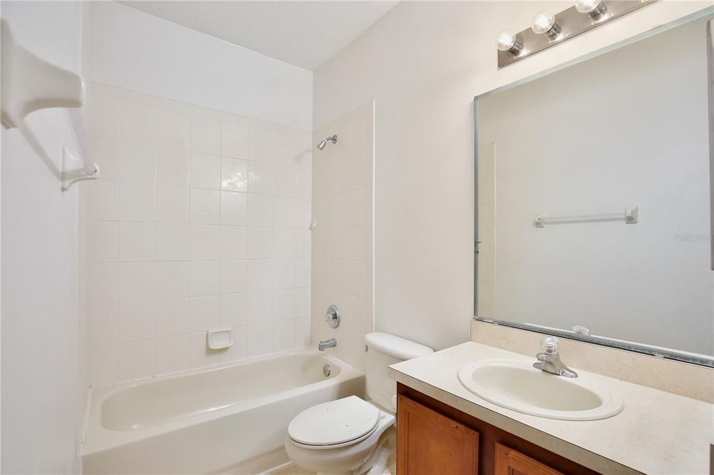 For Rent: $1,995 (3 beds, 2 baths, 1659 Square Feet)
