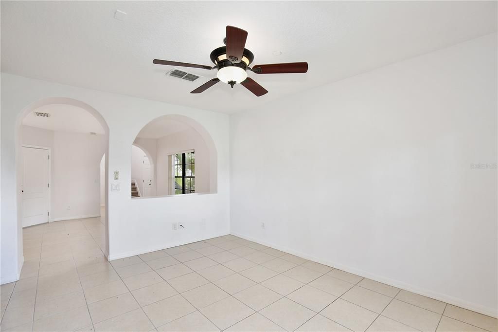 For Rent: $1,995 (3 beds, 2 baths, 1659 Square Feet)