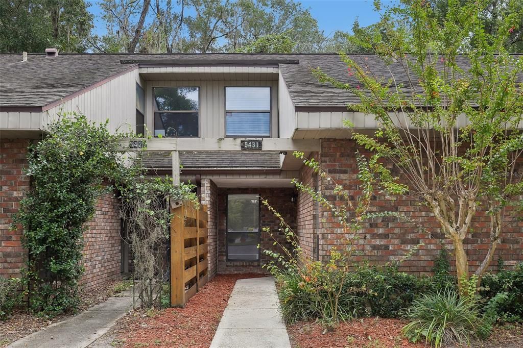 For Sale: $195,000 (2 beds, 2 baths, 1141 Square Feet)
