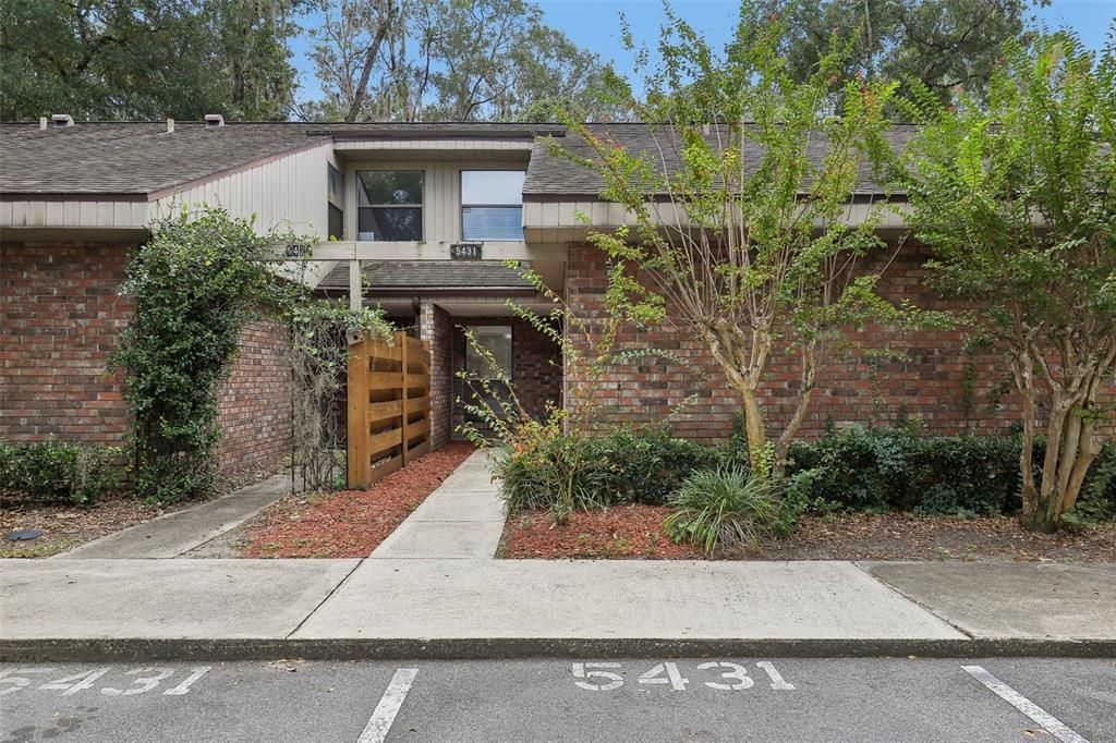 For Sale: $195,000 (2 beds, 2 baths, 1141 Square Feet)