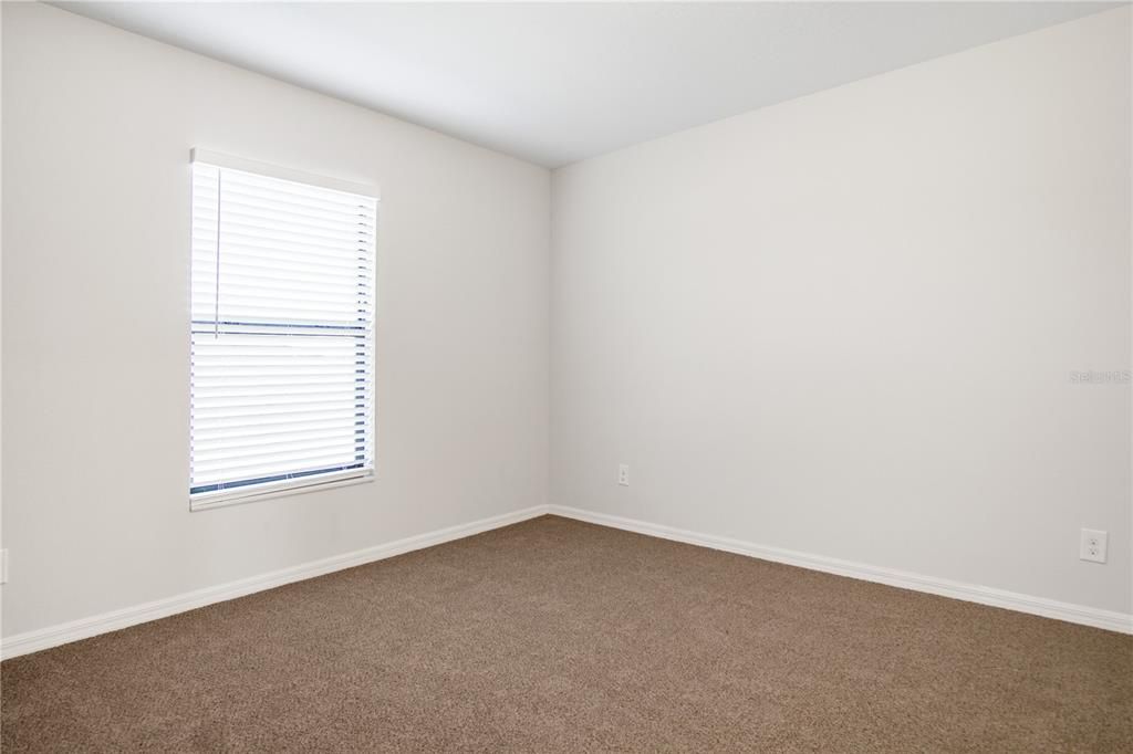 В аренду: $1,895 (3 спален, 2 ванн, 1563 Квадратных фут)
