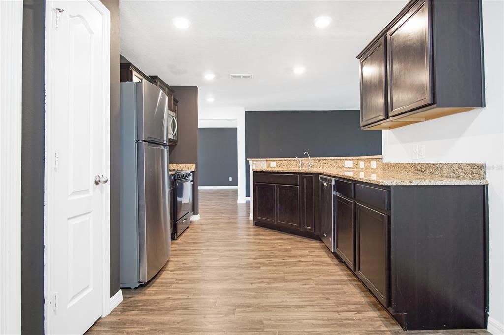 В аренду: $1,895 (3 спален, 2 ванн, 1563 Квадратных фут)