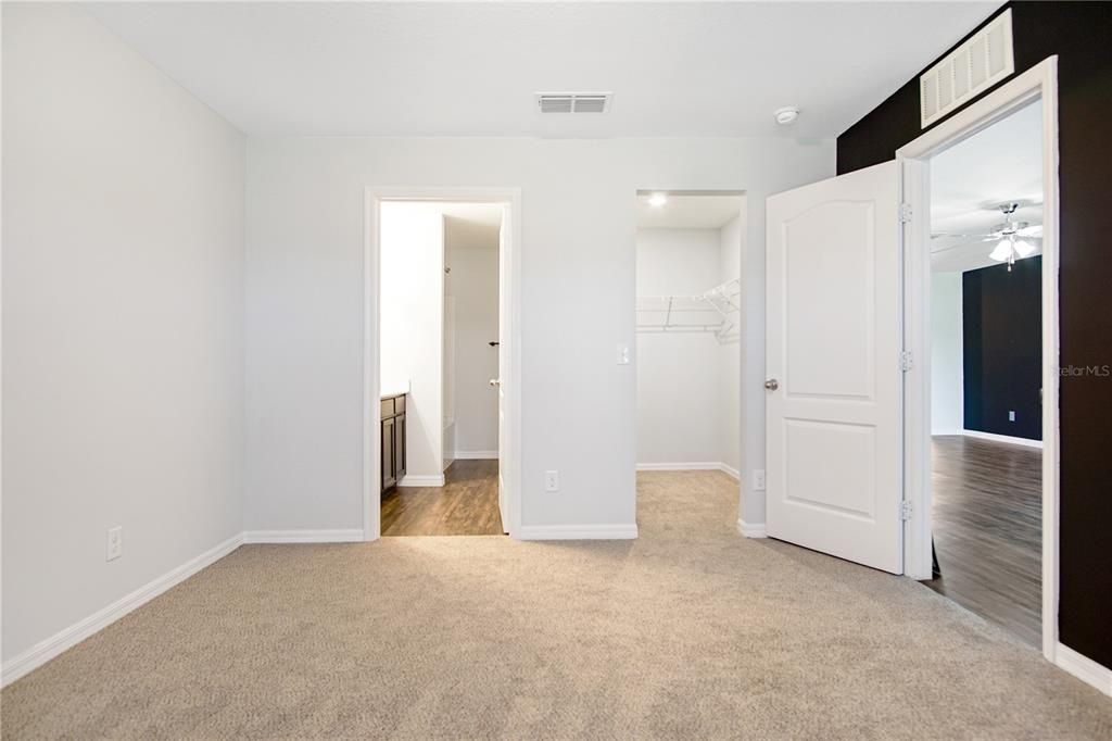 В аренду: $1,895 (3 спален, 2 ванн, 1563 Квадратных фут)
