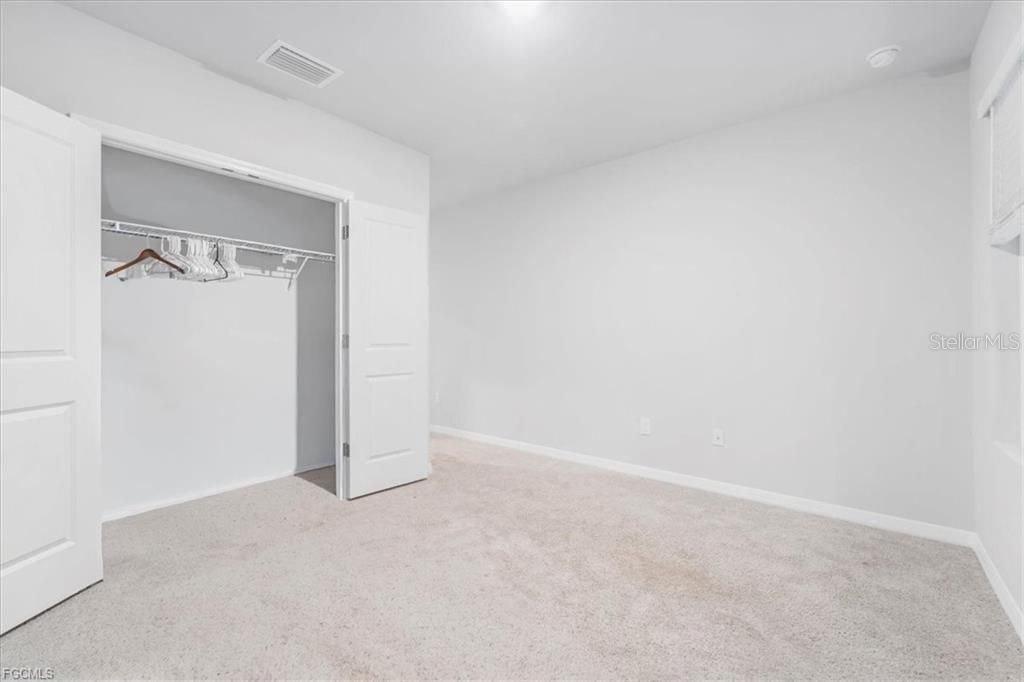 Activo con contrato: $300,000 (4 camas, 3 baños, 2015 Pies cuadrados)