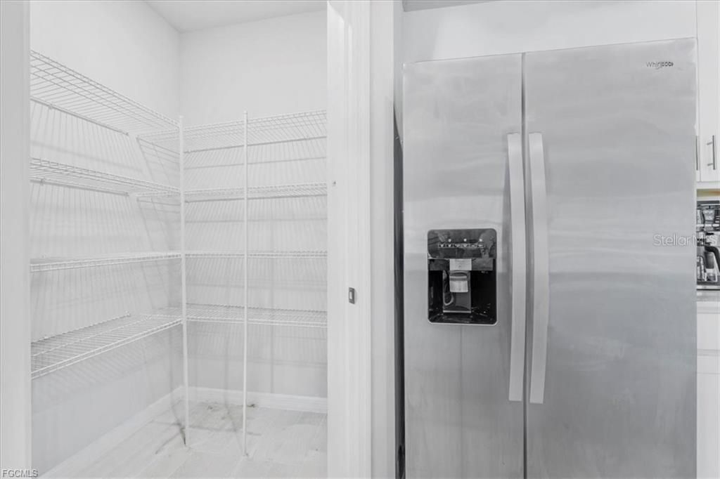 Activo con contrato: $300,000 (4 camas, 3 baños, 2015 Pies cuadrados)