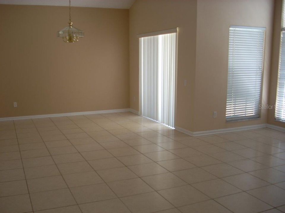For Rent: $2,900 (3 beds, 2 baths, 1841 Square Feet)
