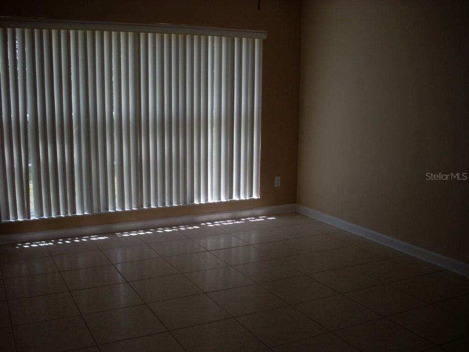 For Rent: $2,900 (3 beds, 2 baths, 1841 Square Feet)