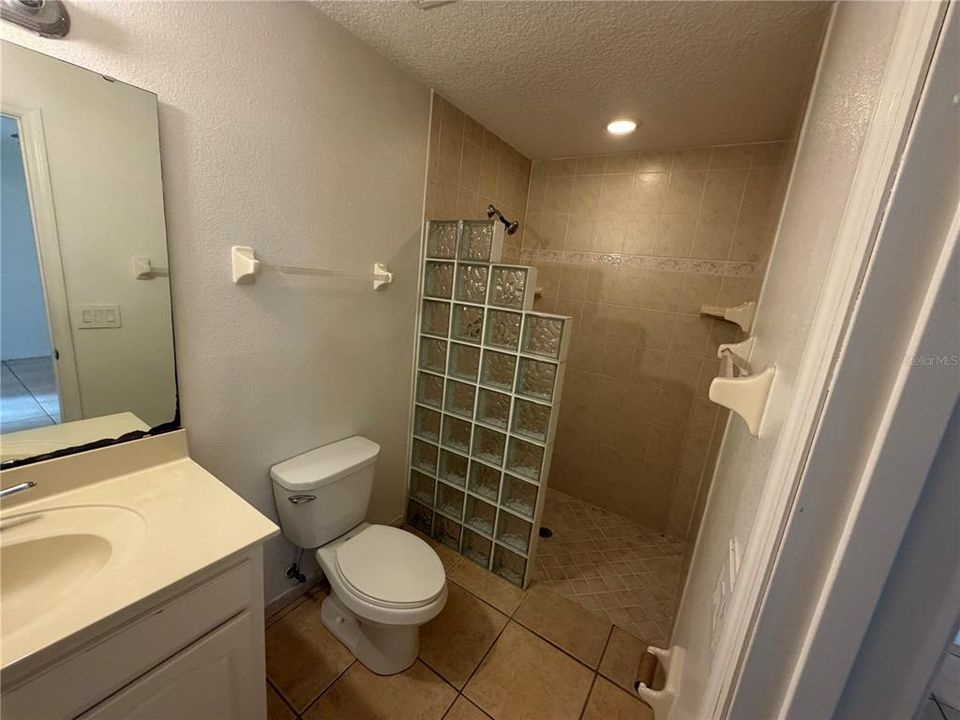 For Rent: $1,850 (2 beds, 2 baths, 1106 Square Feet)