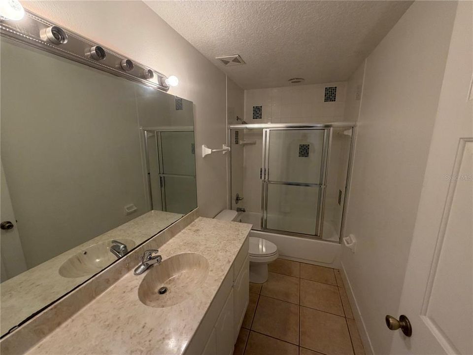 For Rent: $1,850 (2 beds, 2 baths, 1106 Square Feet)