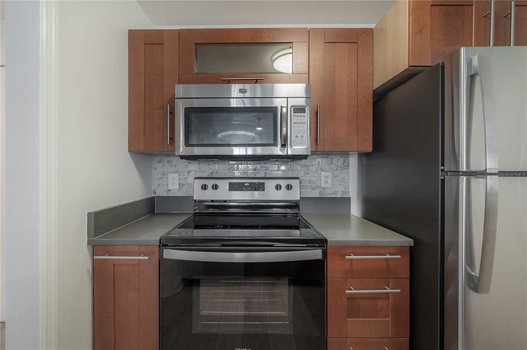 For Rent: $3,200 (2 beds, 2 baths, 938 Square Feet)