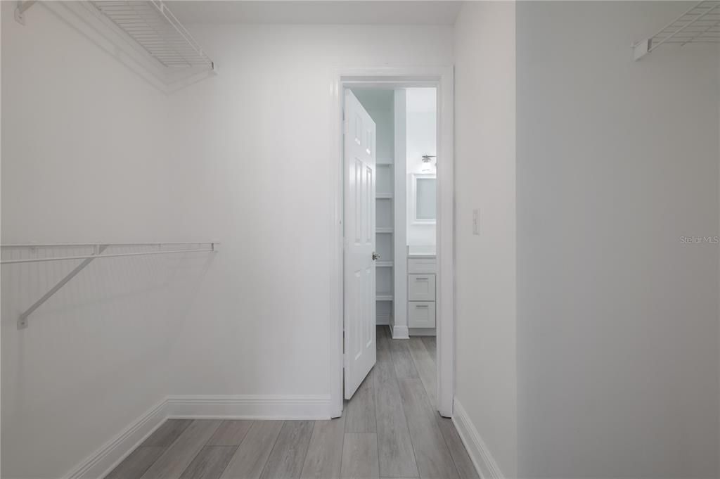 For Rent: $3,200 (2 beds, 2 baths, 938 Square Feet)