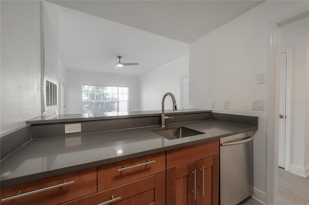 For Rent: $3,200 (2 beds, 2 baths, 938 Square Feet)