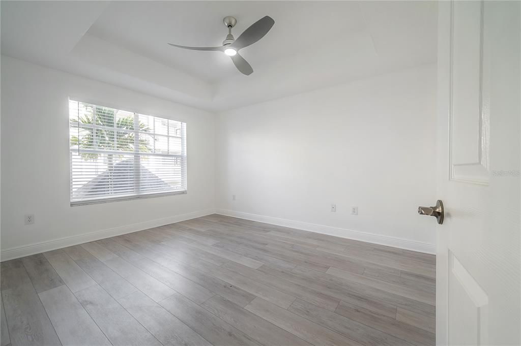 For Rent: $3,200 (2 beds, 2 baths, 938 Square Feet)