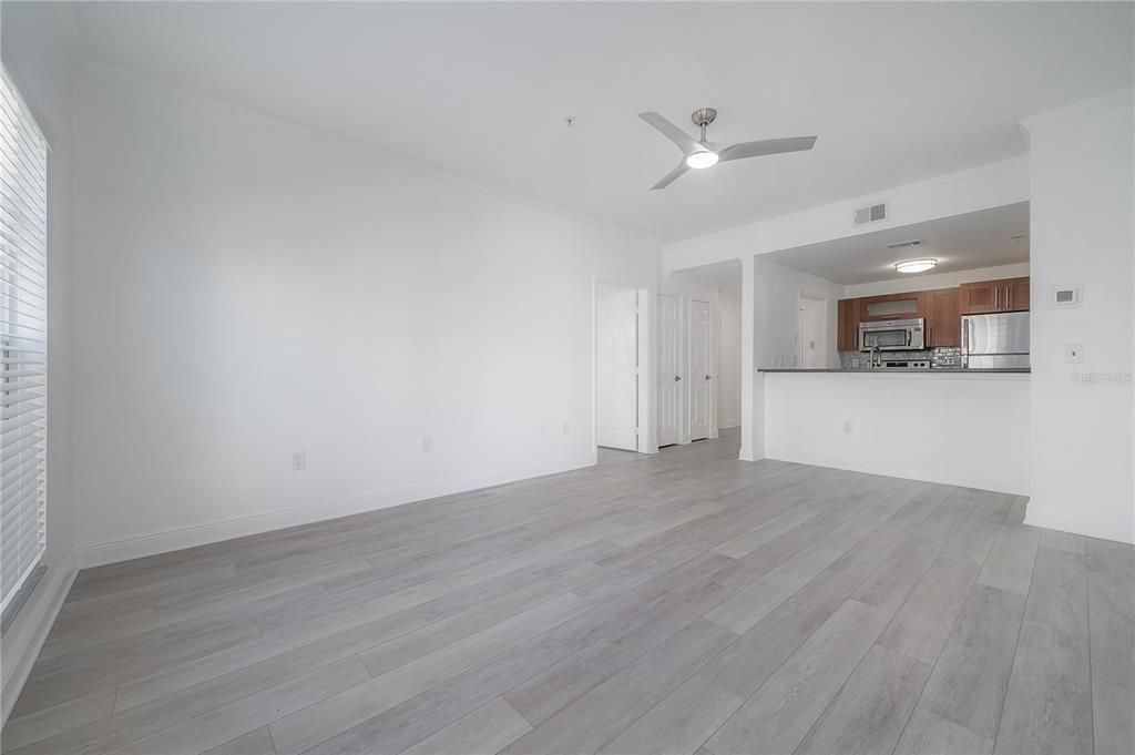 For Rent: $3,200 (2 beds, 2 baths, 938 Square Feet)