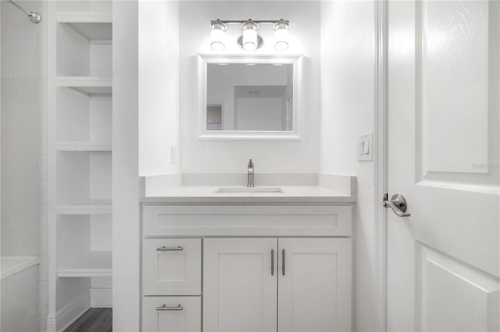 For Rent: $3,200 (2 beds, 2 baths, 938 Square Feet)