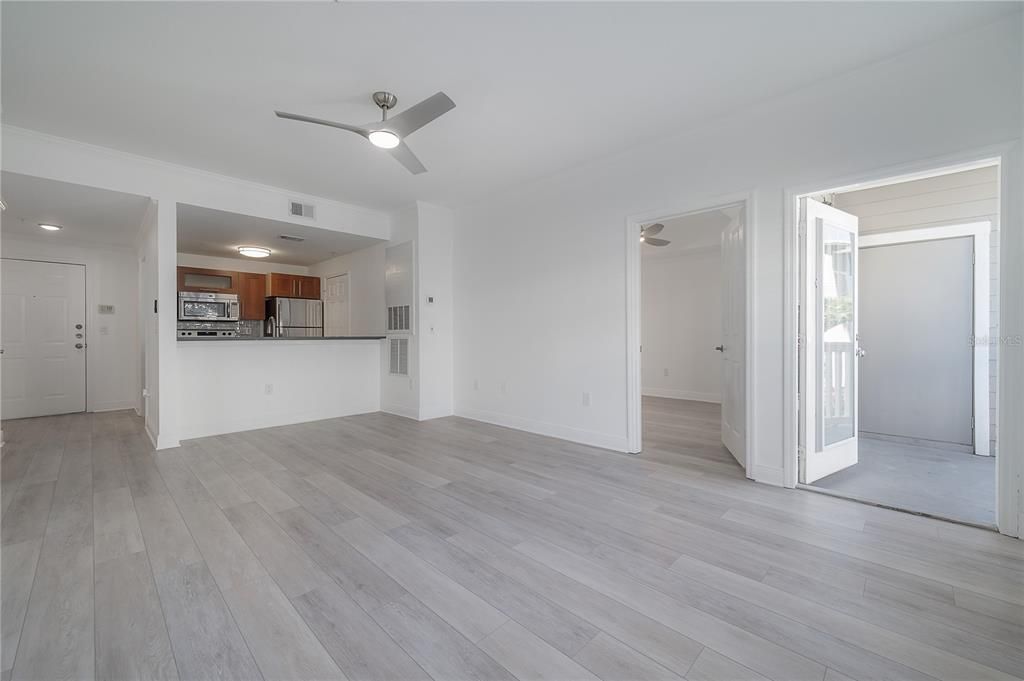 For Rent: $3,200 (2 beds, 2 baths, 938 Square Feet)