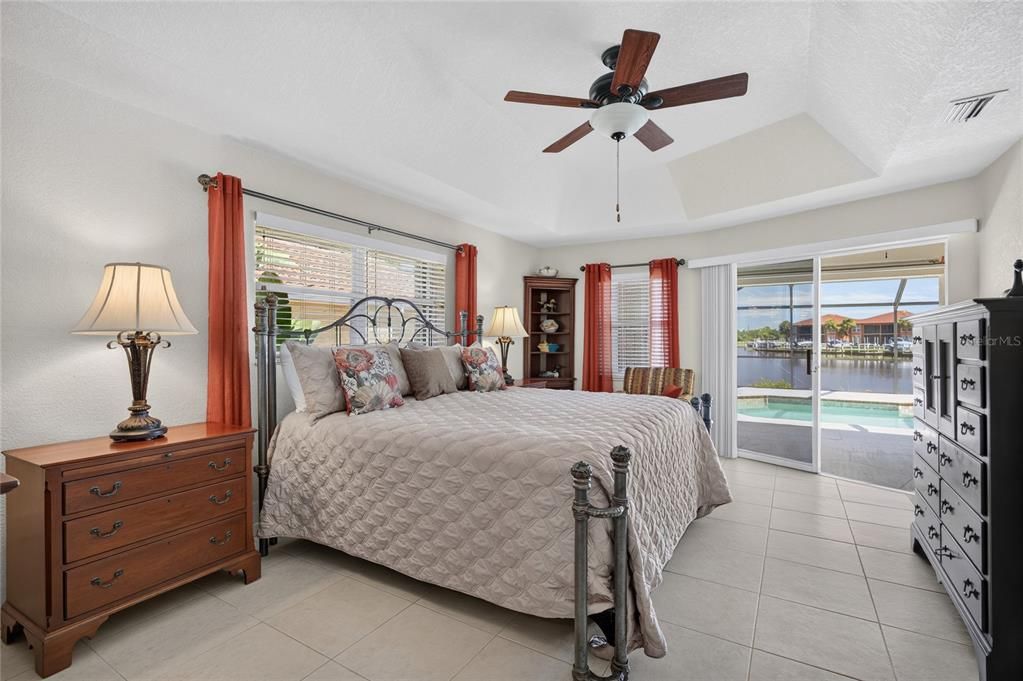 For Sale: $699,000 (3 beds, 2 baths, 1914 Square Feet)