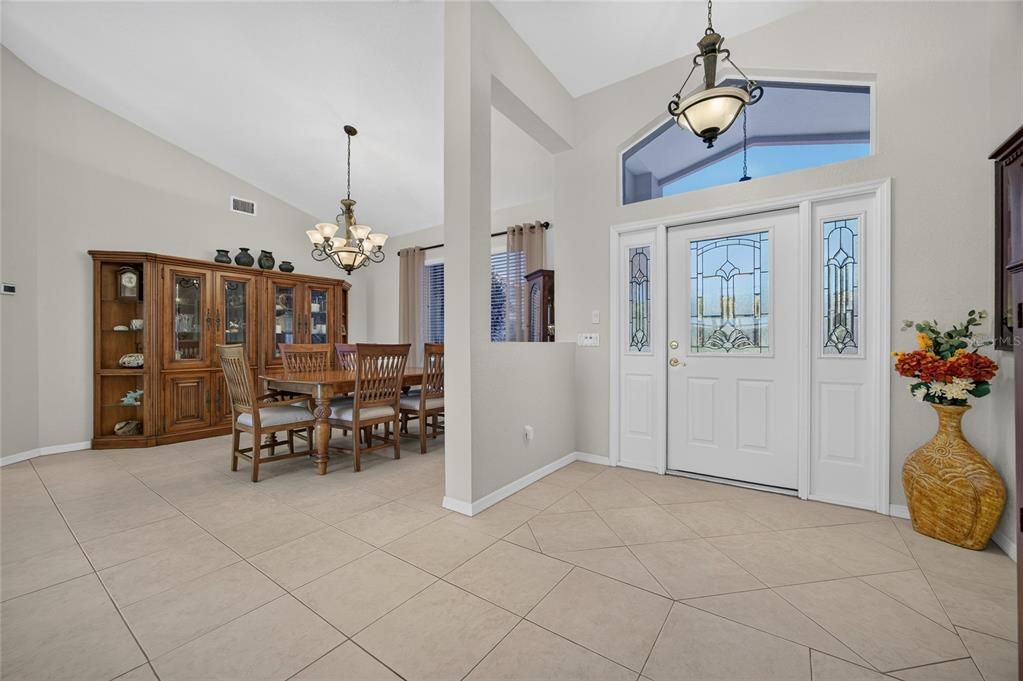 For Sale: $699,000 (3 beds, 2 baths, 1914 Square Feet)