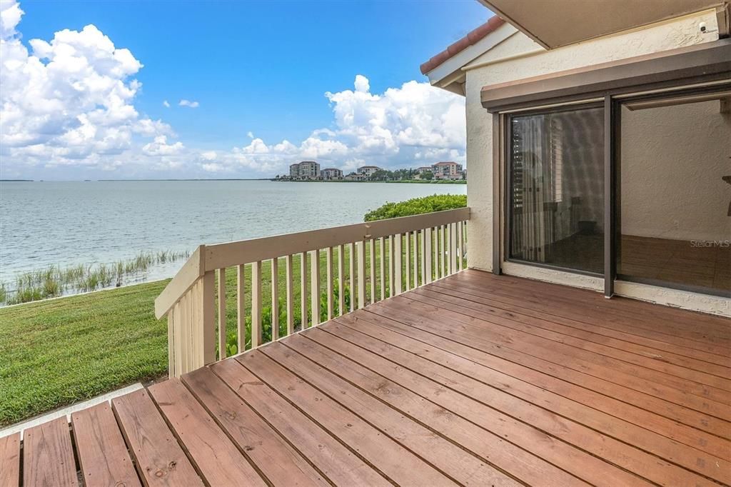 For Sale: $975,000 (3 beds, 2 baths, 1905 Square Feet)