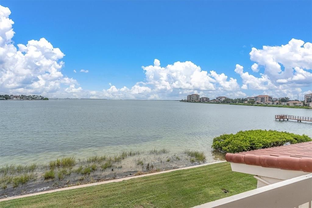 For Sale: $975,000 (3 beds, 2 baths, 1905 Square Feet)