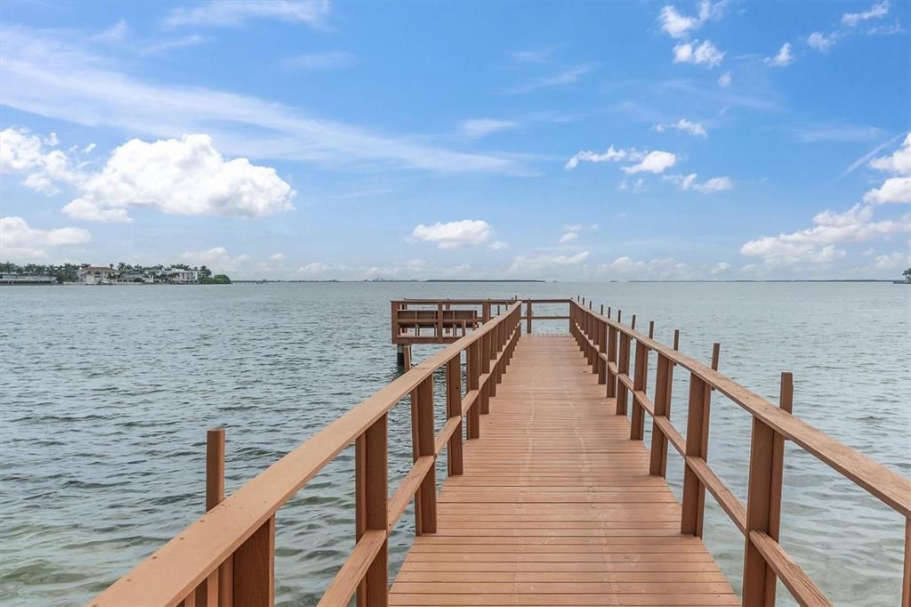 For Sale: $975,000 (3 beds, 2 baths, 1905 Square Feet)