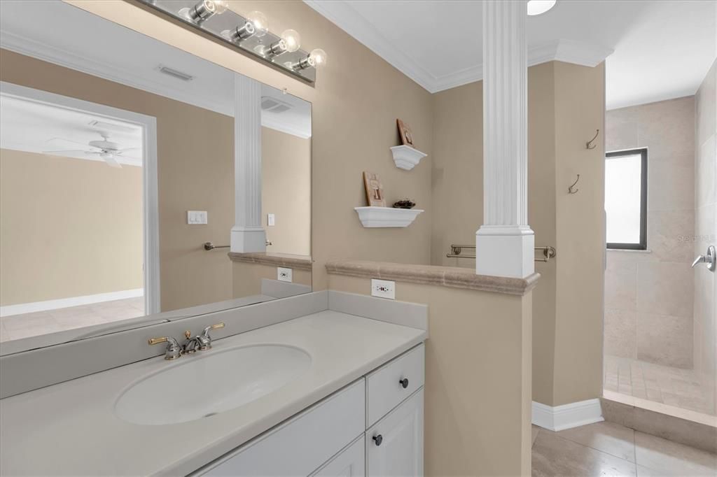 For Sale: $975,000 (3 beds, 2 baths, 1905 Square Feet)
