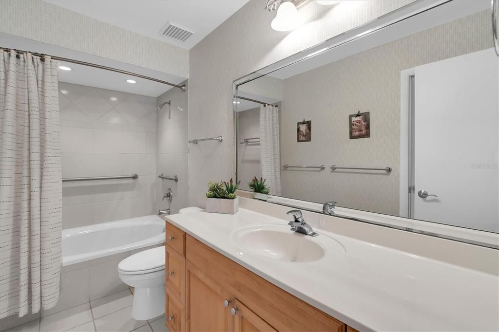 For Sale: $975,000 (3 beds, 2 baths, 1905 Square Feet)