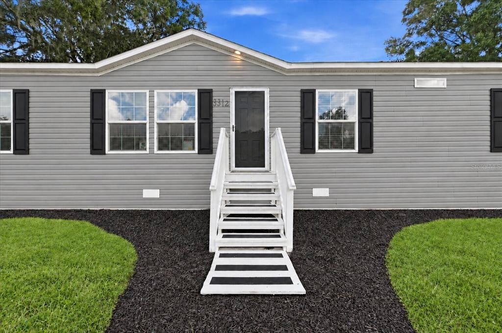 For Sale: $239,999 (4 beds, 2 baths, 1474 Square Feet)