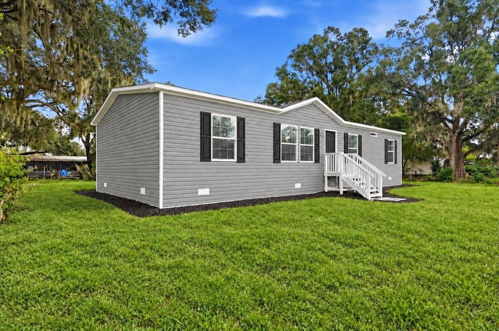 For Sale: $239,999 (4 beds, 2 baths, 1474 Square Feet)