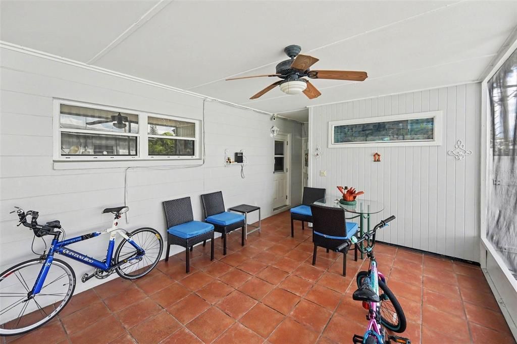 For Sale: $329,990 (3 beds, 2 baths, 1020 Square Feet)