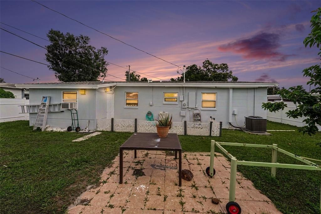 For Sale: $329,990 (3 beds, 2 baths, 1020 Square Feet)