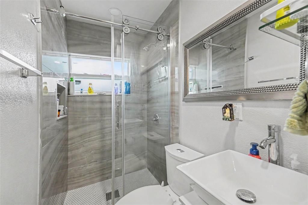 For Sale: $329,990 (3 beds, 2 baths, 1020 Square Feet)