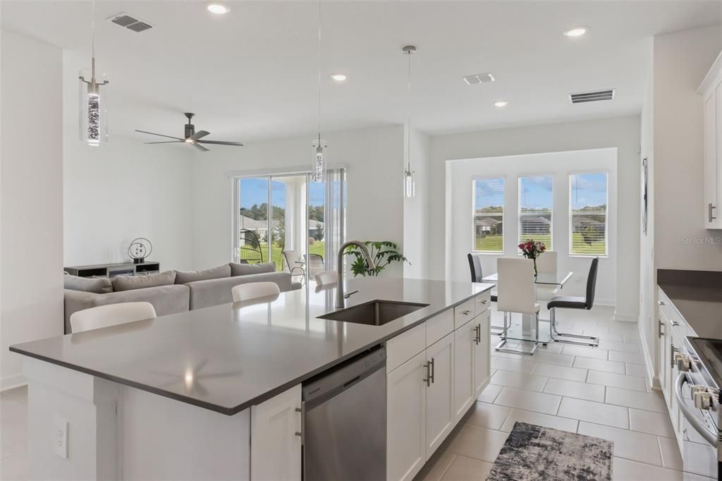For Sale: $520,000 (4 beds, 3 baths, 2650 Square Feet)