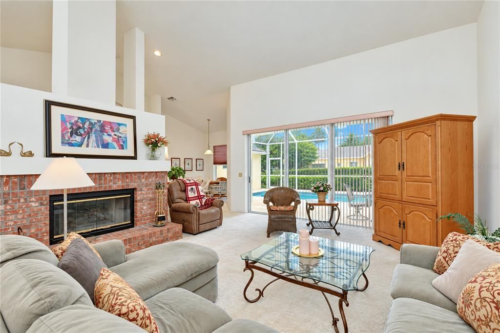 For Sale: $500,000 (4 beds, 3 baths, 2208 Square Feet)