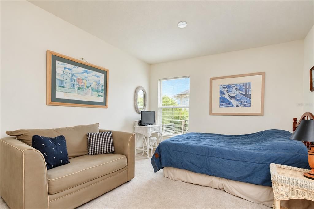 For Sale: $500,000 (4 beds, 3 baths, 2208 Square Feet)
