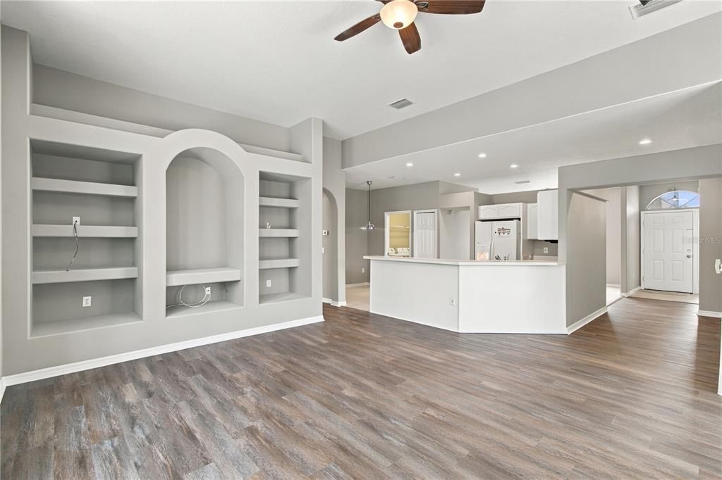 For Sale: $399,000 (3 beds, 2 baths, 1881 Square Feet)