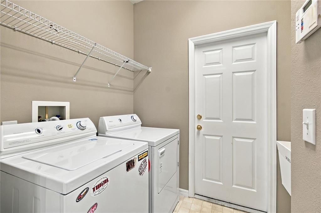 For Sale: $399,000 (3 beds, 2 baths, 1881 Square Feet)