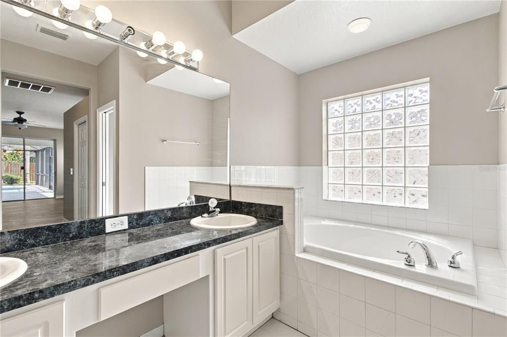 For Sale: $399,000 (3 beds, 2 baths, 1881 Square Feet)