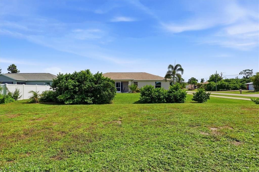 For Sale: $294,900 (3 beds, 2 baths, 1578 Square Feet)