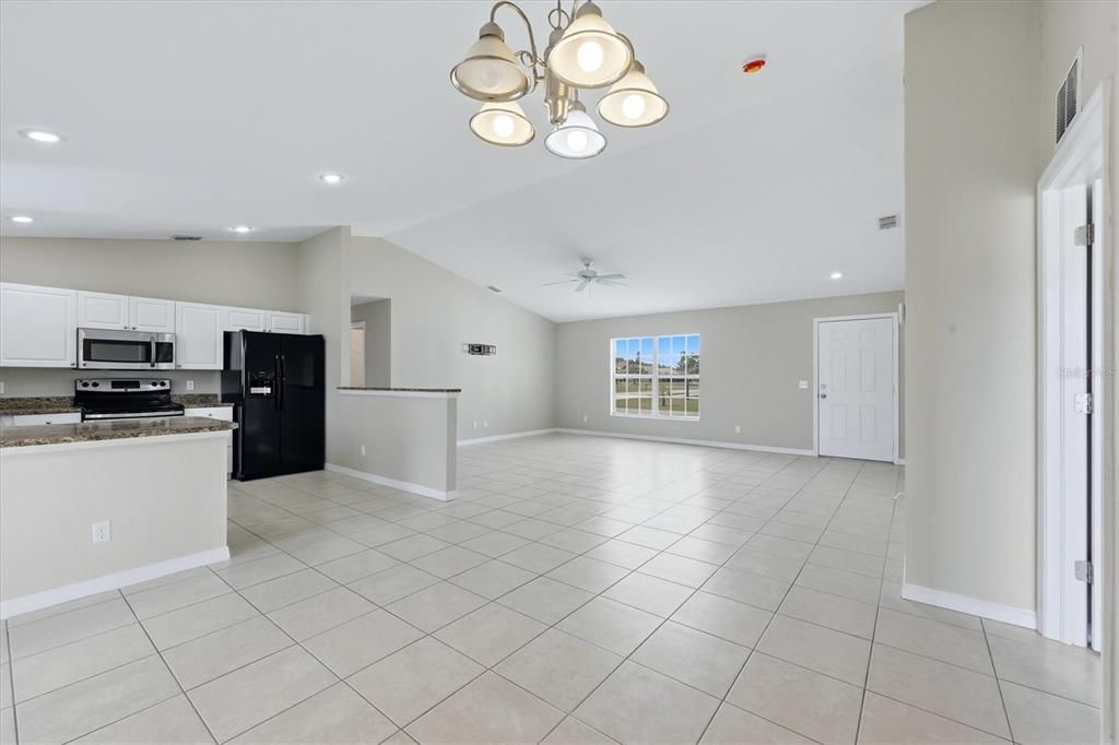 For Sale: $294,900 (3 beds, 2 baths, 1578 Square Feet)