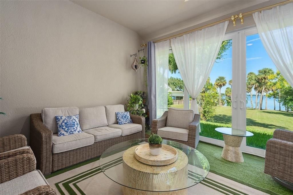 En Venta: $899,000 (4 camas, 3 baños, 2547 Pies cuadrados)