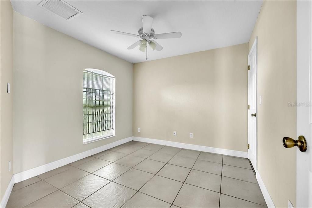 For Sale: $364,900 (6 beds, 0 baths, 2370 Square Feet)