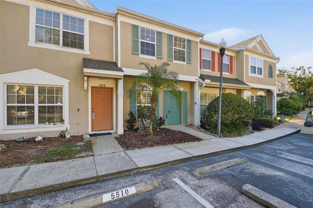 For Sale: $229,900 (2 beds, 2 baths, 1184 Square Feet)