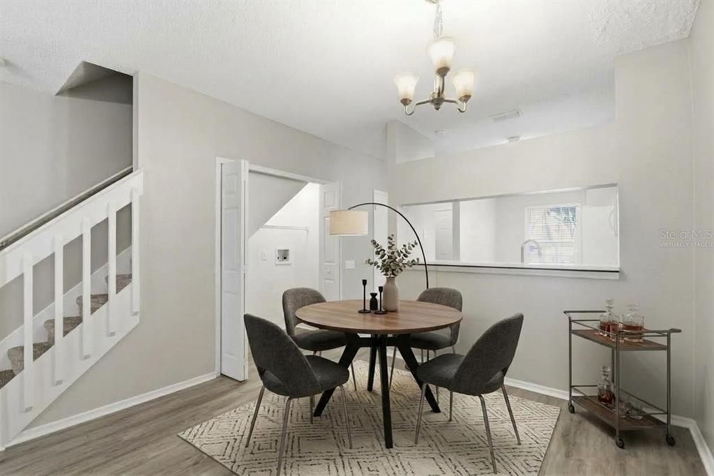 For Sale: $229,900 (2 beds, 2 baths, 1184 Square Feet)