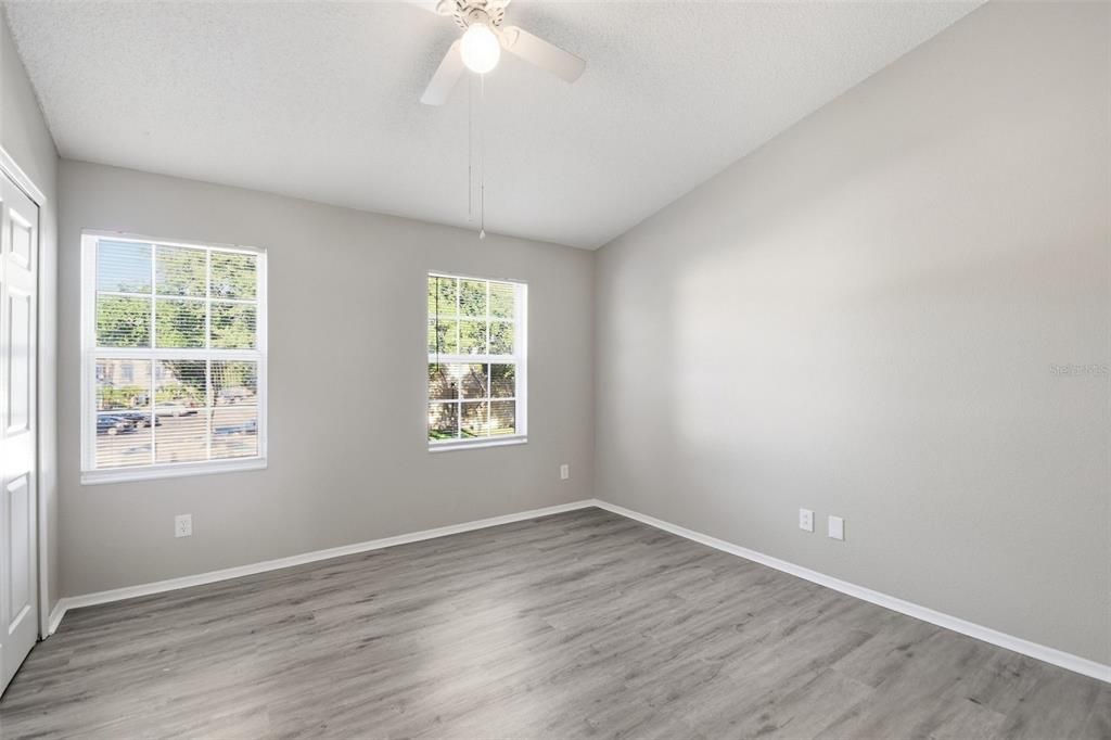 For Sale: $229,900 (2 beds, 2 baths, 1184 Square Feet)