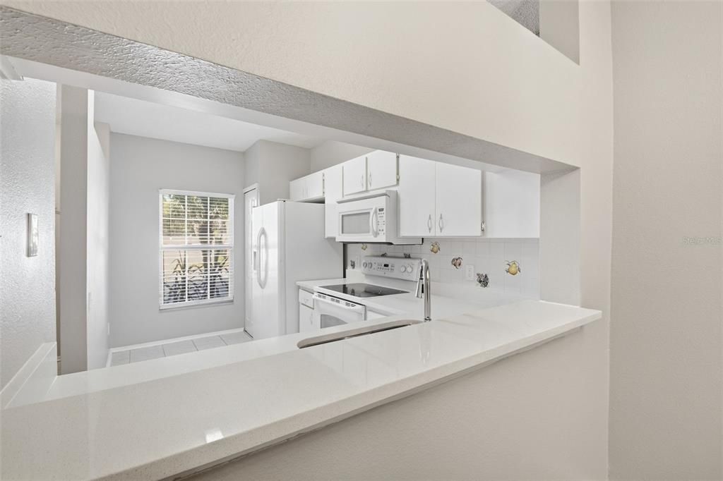 For Sale: $229,900 (2 beds, 2 baths, 1184 Square Feet)